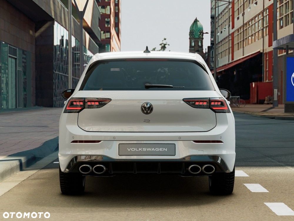 Volkswagen Golf - 10