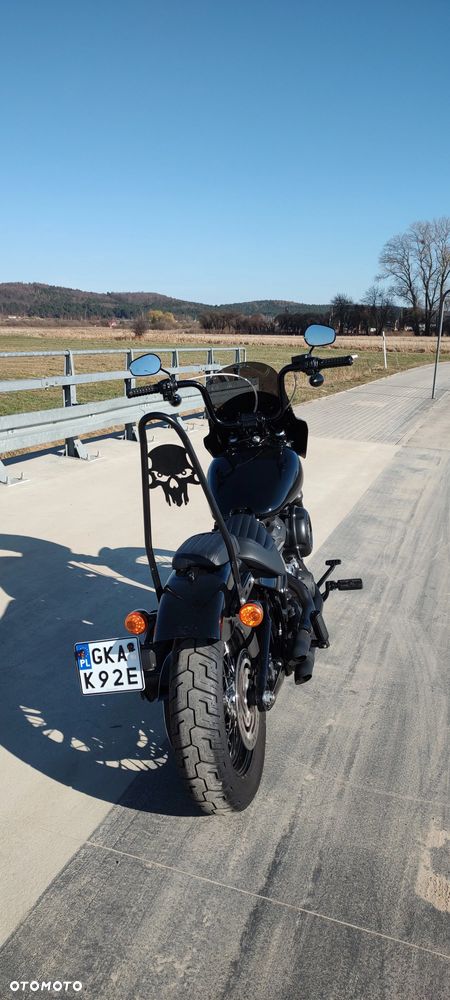 Harley-Davidson Softail Street Bob - 6