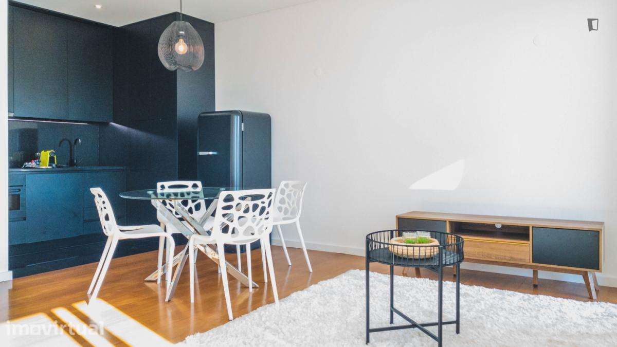 Apartamento com 1 quartos - localizado em Valbom Porto - Grande imagem: 5/9
