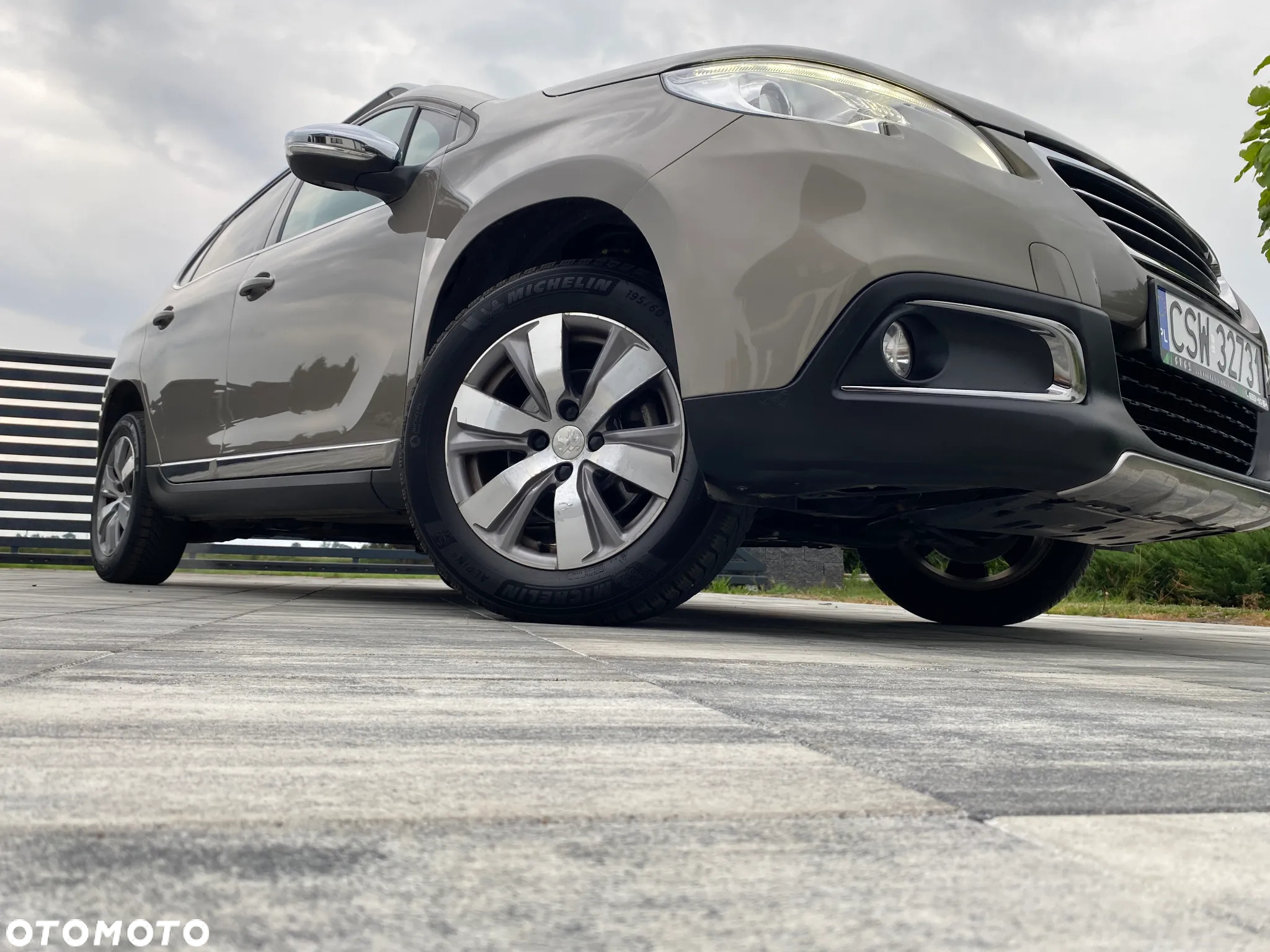 Peugeot 2008 1.2 Pure Tech Allure S&S - 15