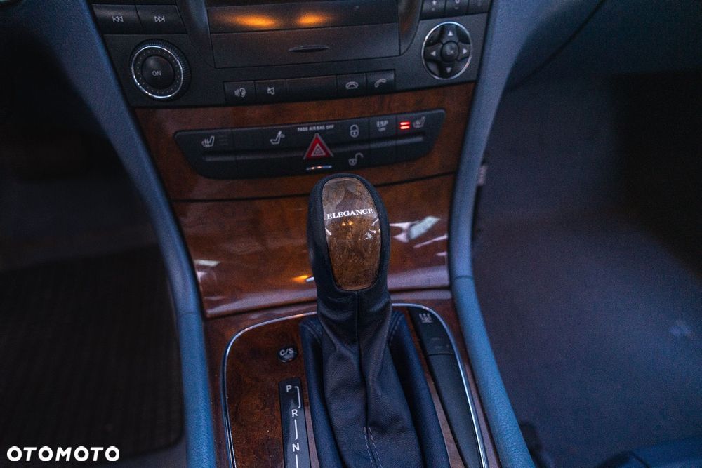 Mercedes-Benz Klasa E 220 CDI Automatik Elegance - 14