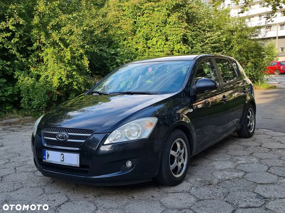 Kia Ceed 1.6 Crdi Comfort + - 1