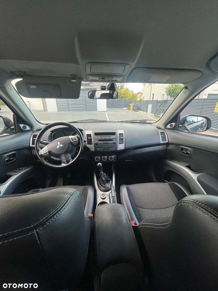 Mitsubishi Outlander 2.0 DID Instyle - 10