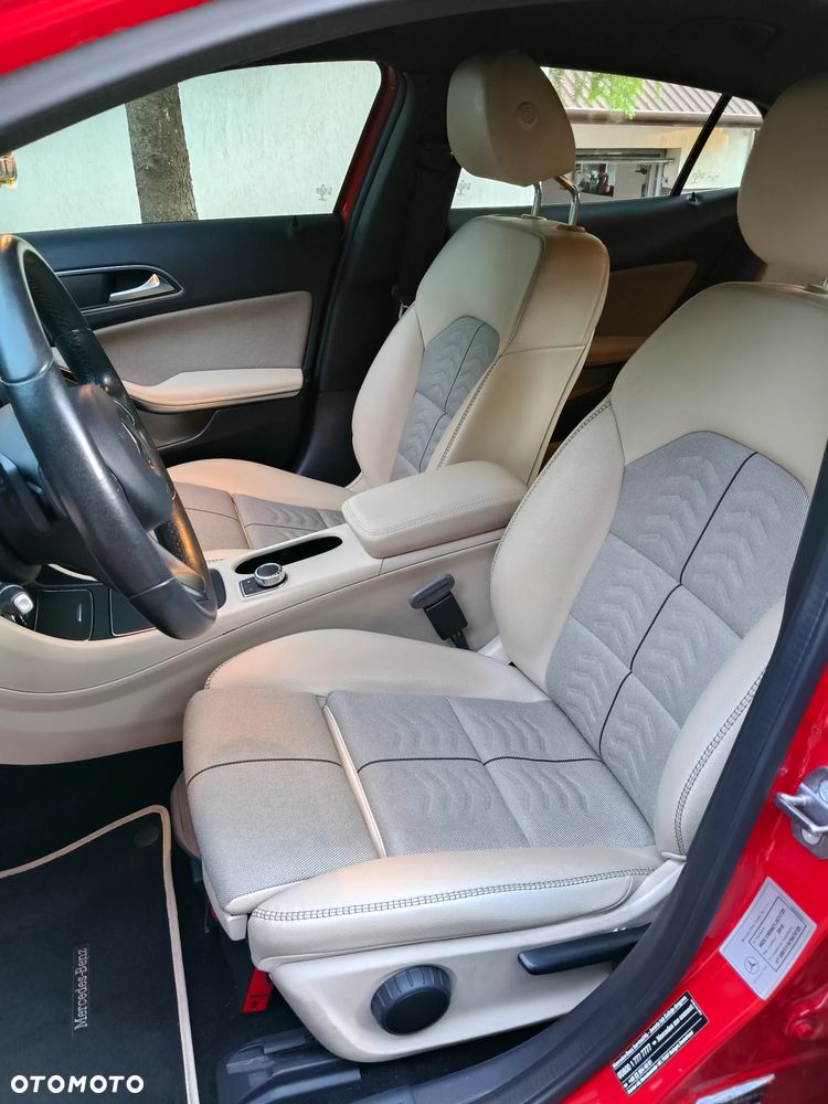 Mercedes-Benz GLA 180 7G-DCT Style - 9