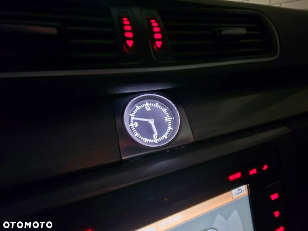 Volkswagen Passat 2.0 TDI 4Mot Highline DSG - 5
