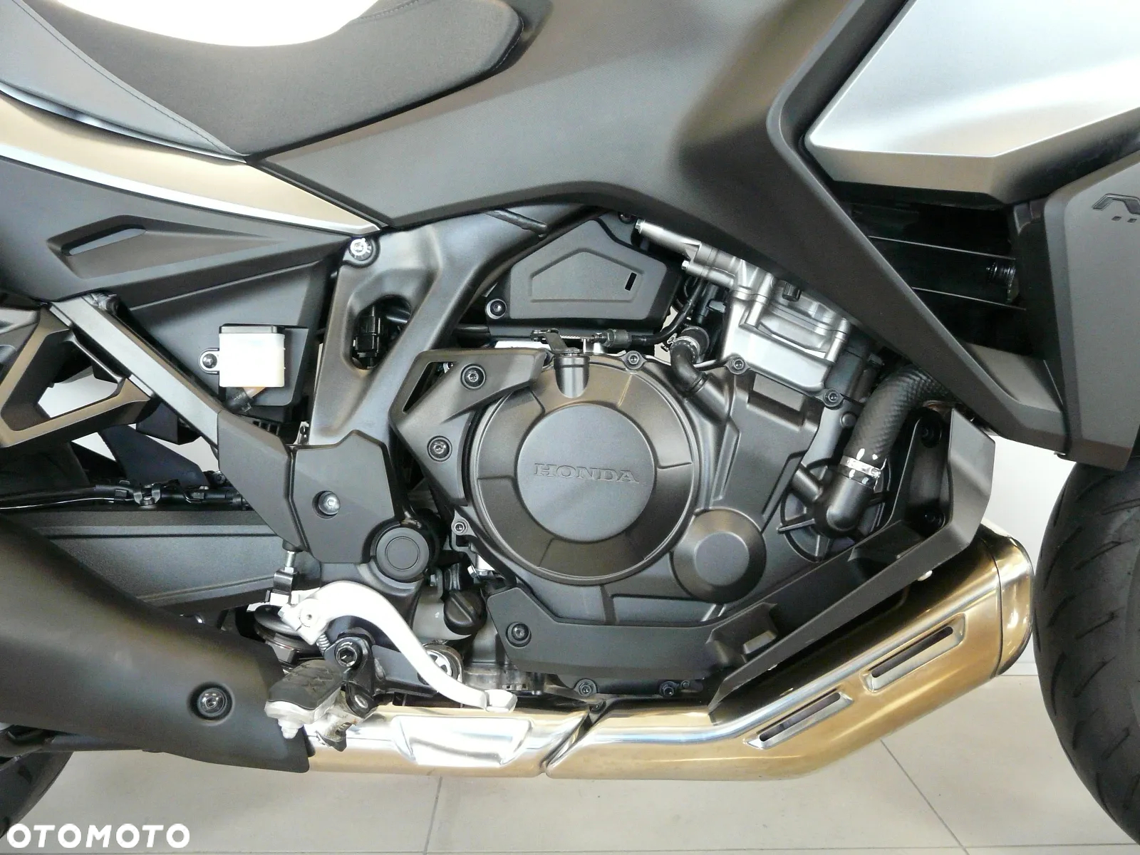 Honda NT - 8