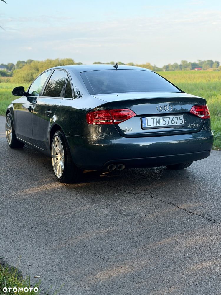 Audi A4 Limousine - 9