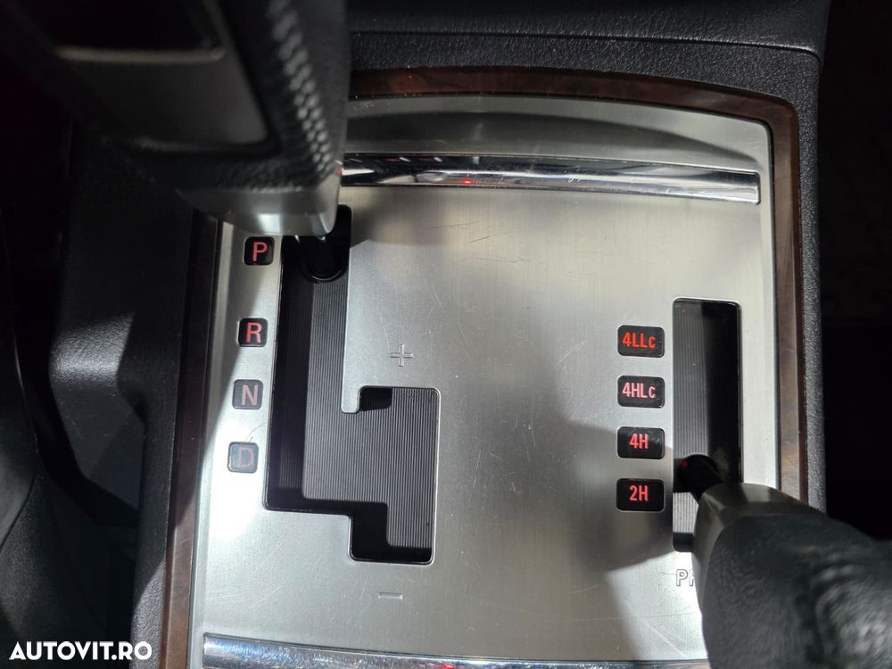Mitsubishi Pajero 3.2 DI-D Instyle - 14