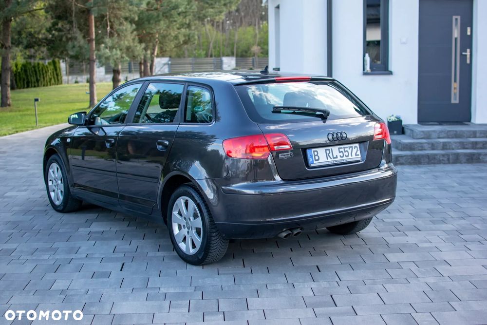 Audi A3 Sportback - 3