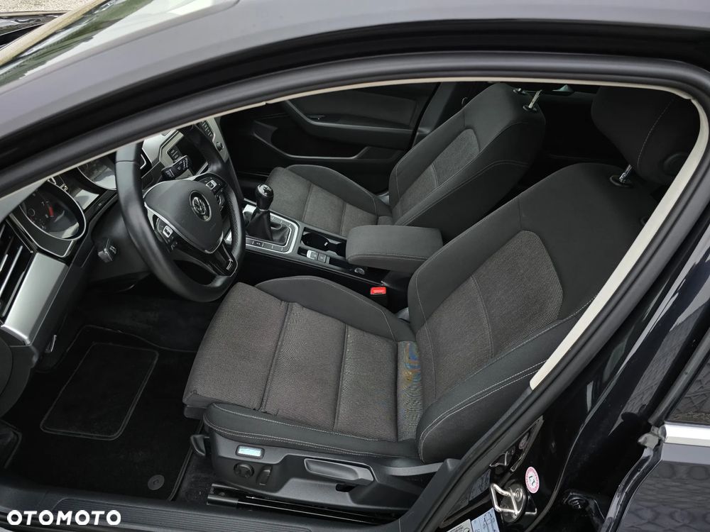 Volkswagen Passat 1.4 TSI BMT ACT Comfortline - 16