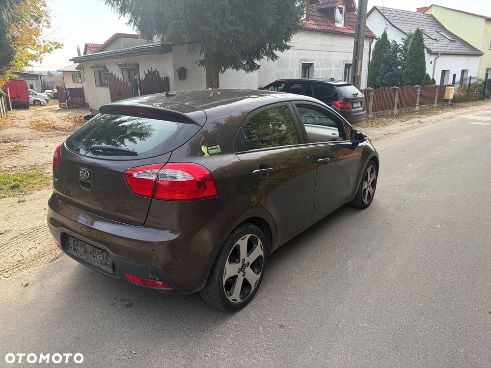 Kia Rio 2013 photo 3