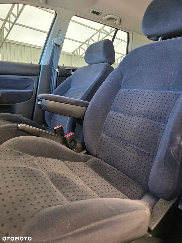 Volkswagen Golf 1.4 Comfortline - 14