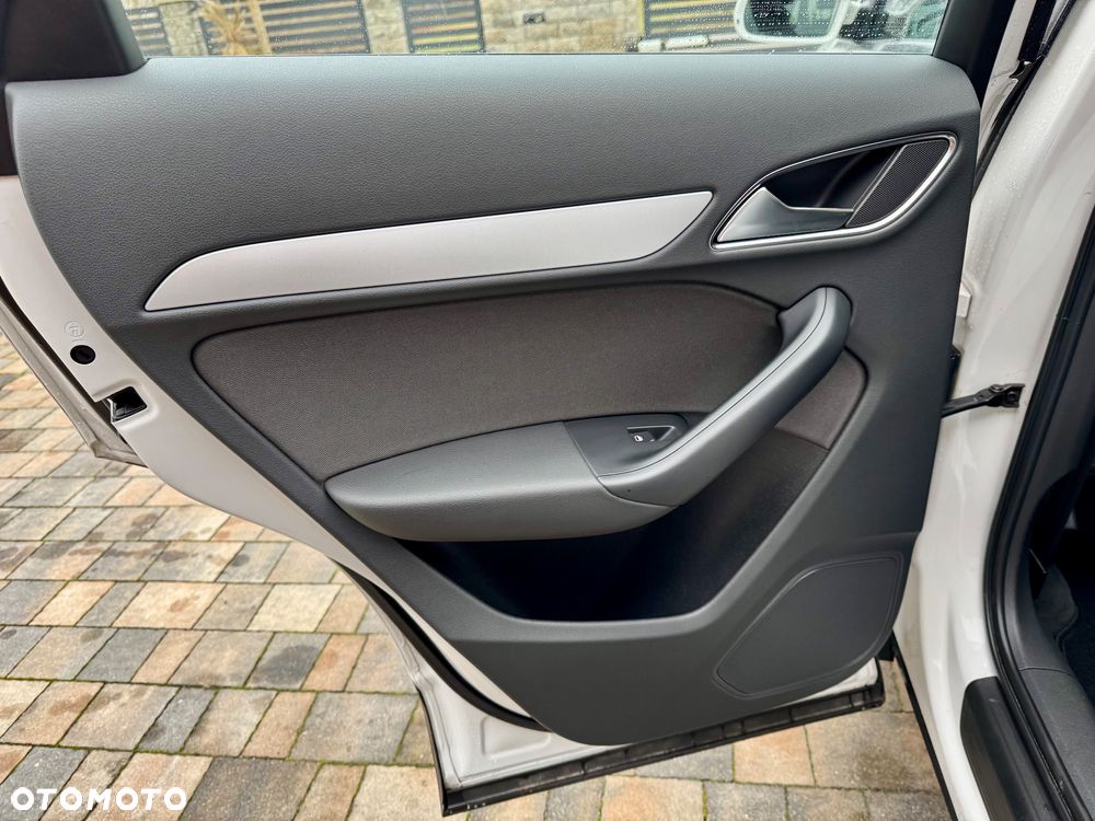 Audi Q3 2.0 TDI Design - 11