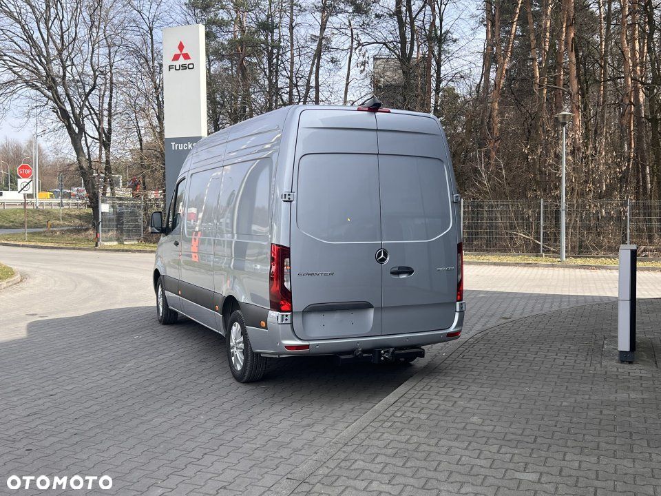 Mercedes-Benz Sprinter - 3