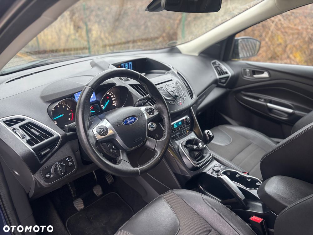 Ford Kuga 1.6 EcoBoost 2x4 Titanium - 12