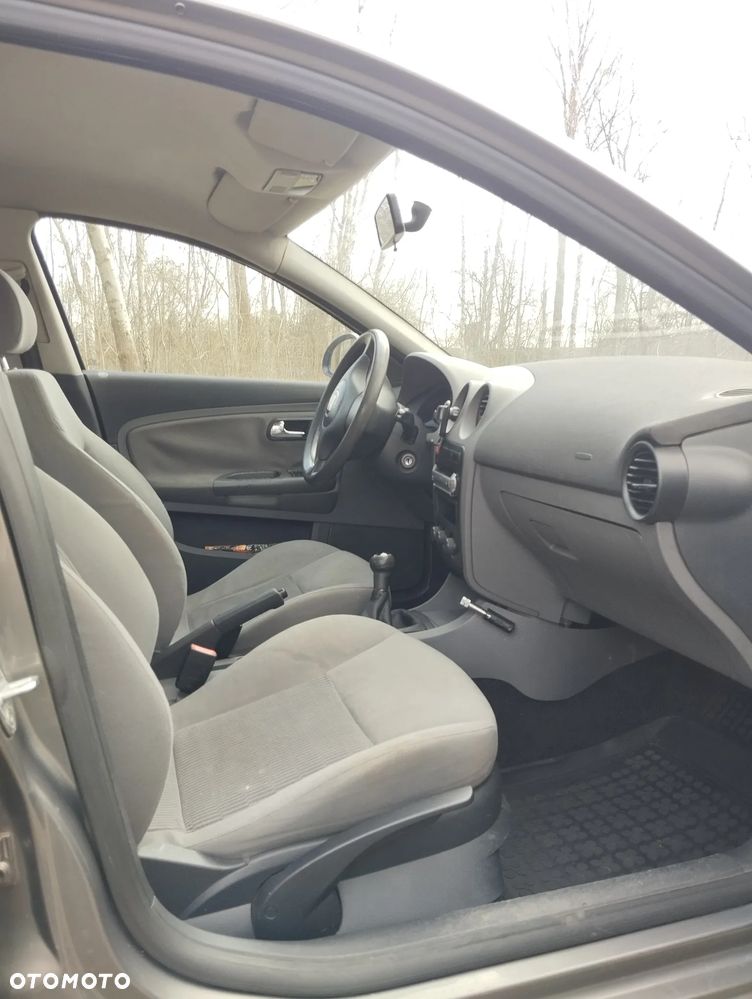 Seat Ibiza 1.4 16V Signo - 8