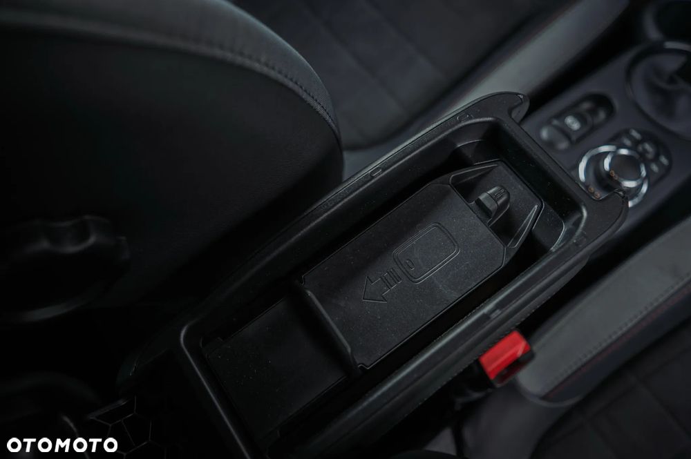 MINI John Cooper Works - 31