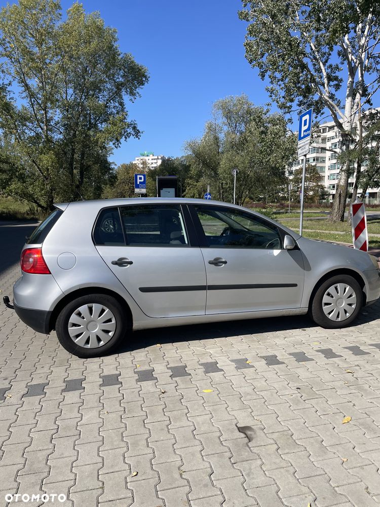 Volkswagen Golf 1.6 Comfortline - 4