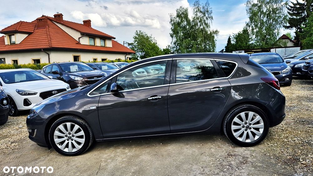 Opel Astra 1.4 Turbo Cosmo - 22