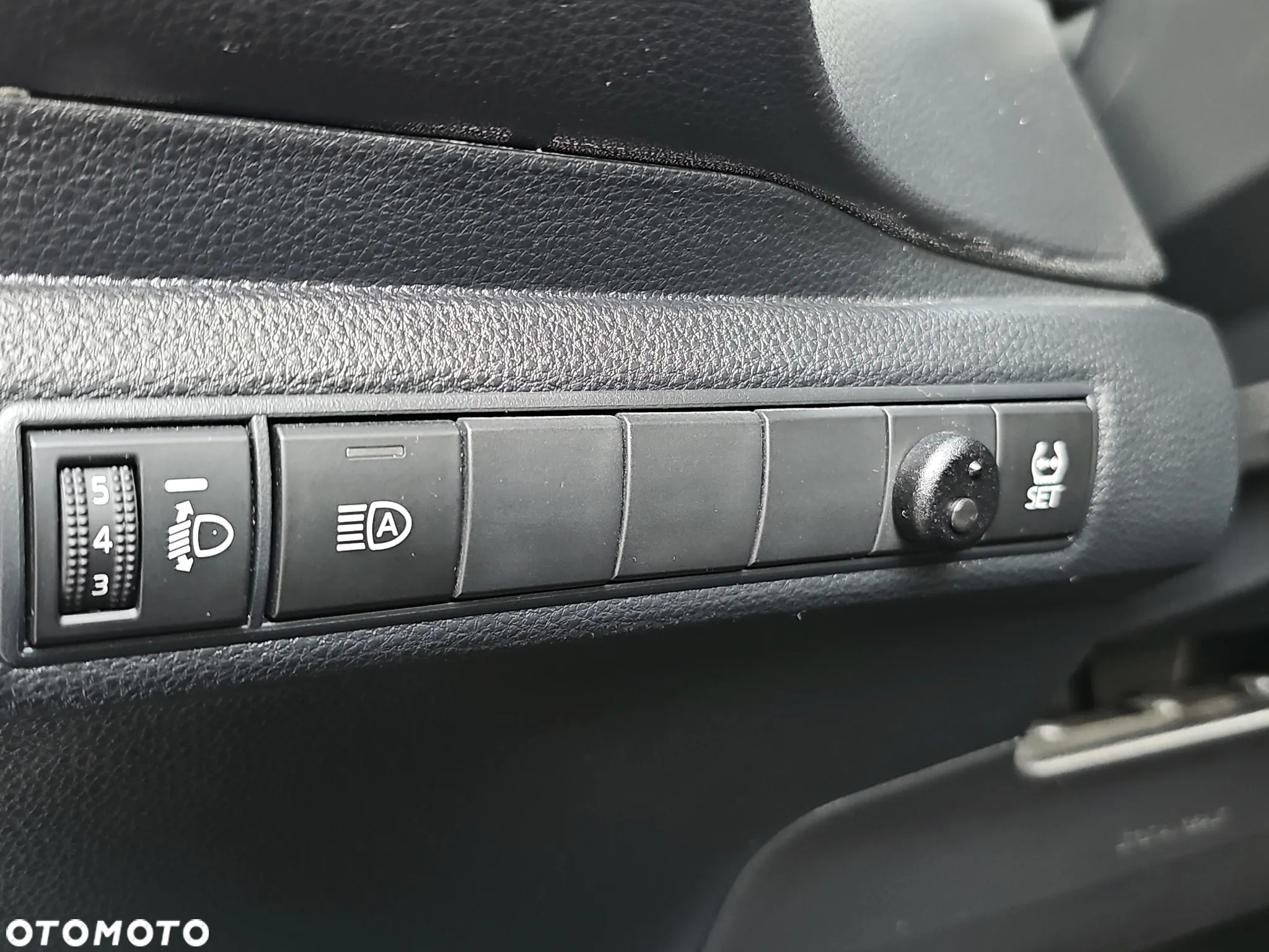 Toyota Corolla 1.5 Comfort - 16