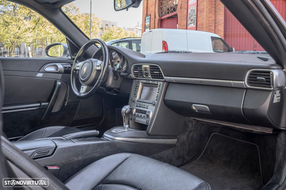 Porsche 911 Série F - 19