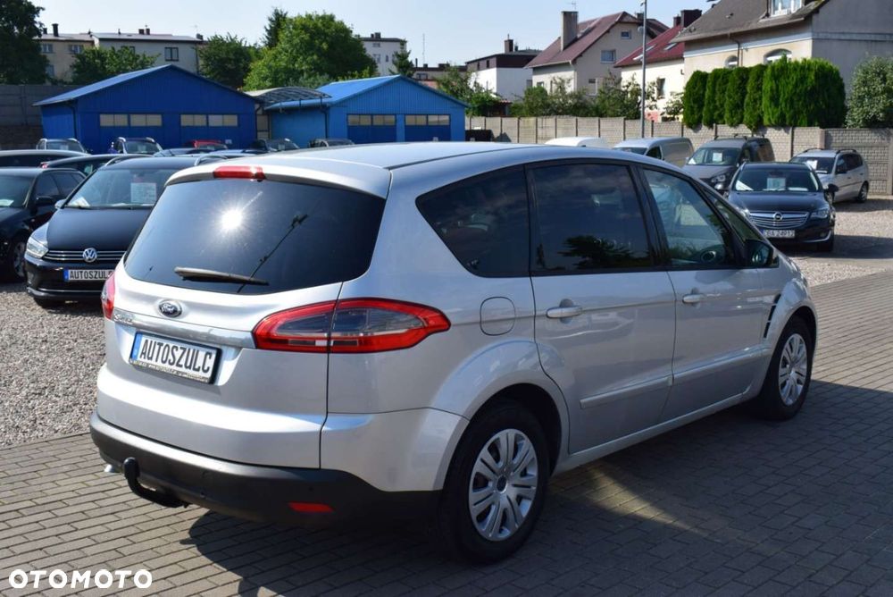 Ford S-Max - 10