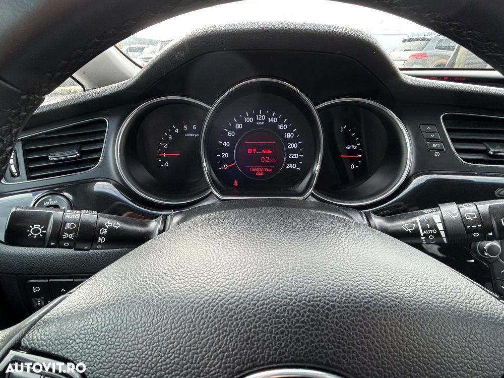 Kia Ceed 1.6 CRDi 128 97g Edition 7 - 5