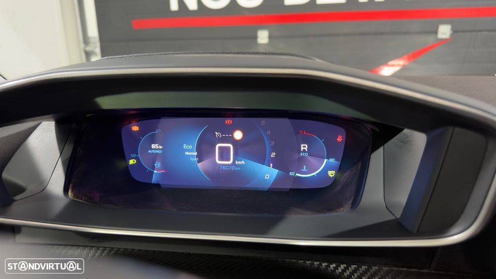 Peugeot 2008 1.2 PureTech Allure EAT8 - 34