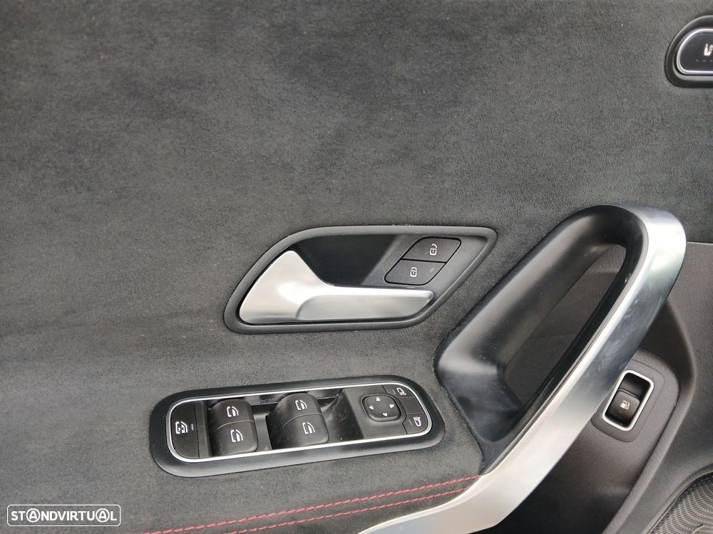 Mercedes-Benz A 250 e 8G-DCT AMG Line - 17