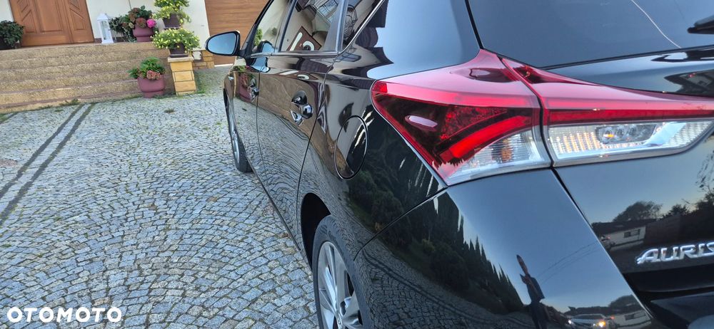 Toyota Auris - 12
