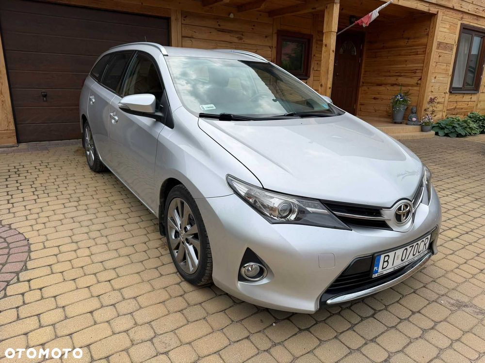 Toyota Auris - 1