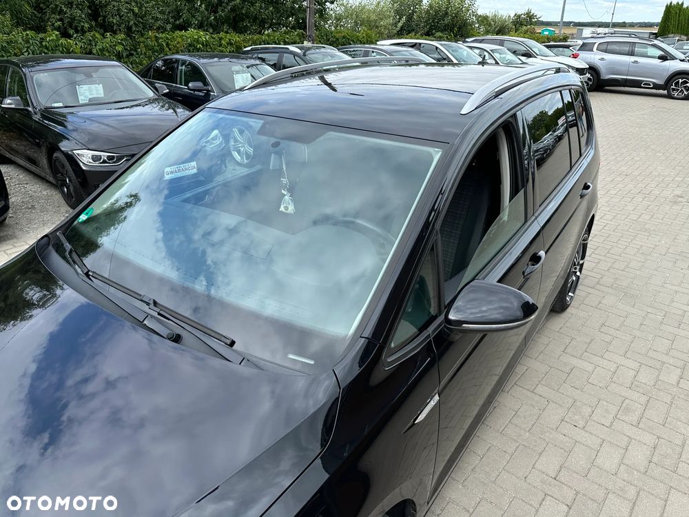 Volkswagen Touran - 34