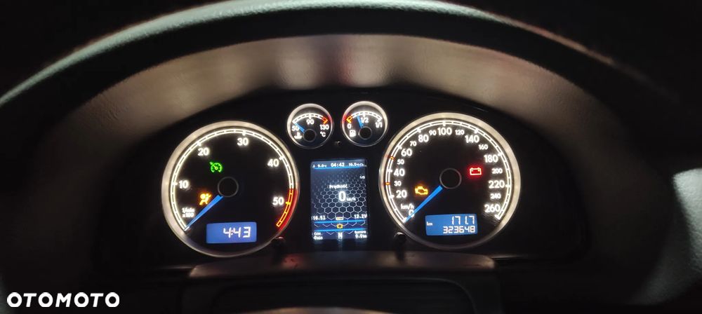 Volkswagen Passat 2.0 TDI DPF - 14