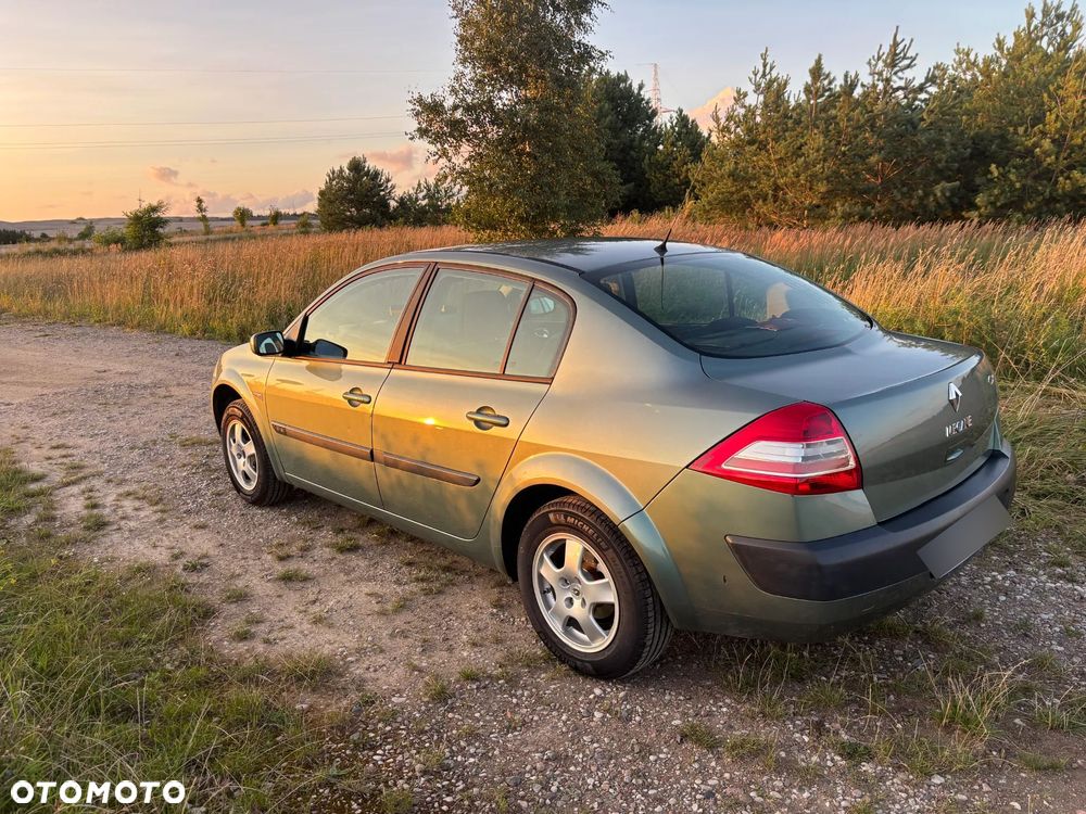 Renault Megane 1.6 Confort Expression - 4