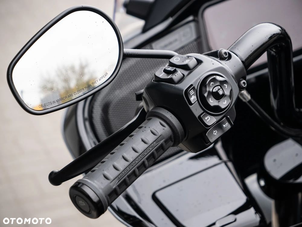 Harley-Davidson Touring Road Glide - 31