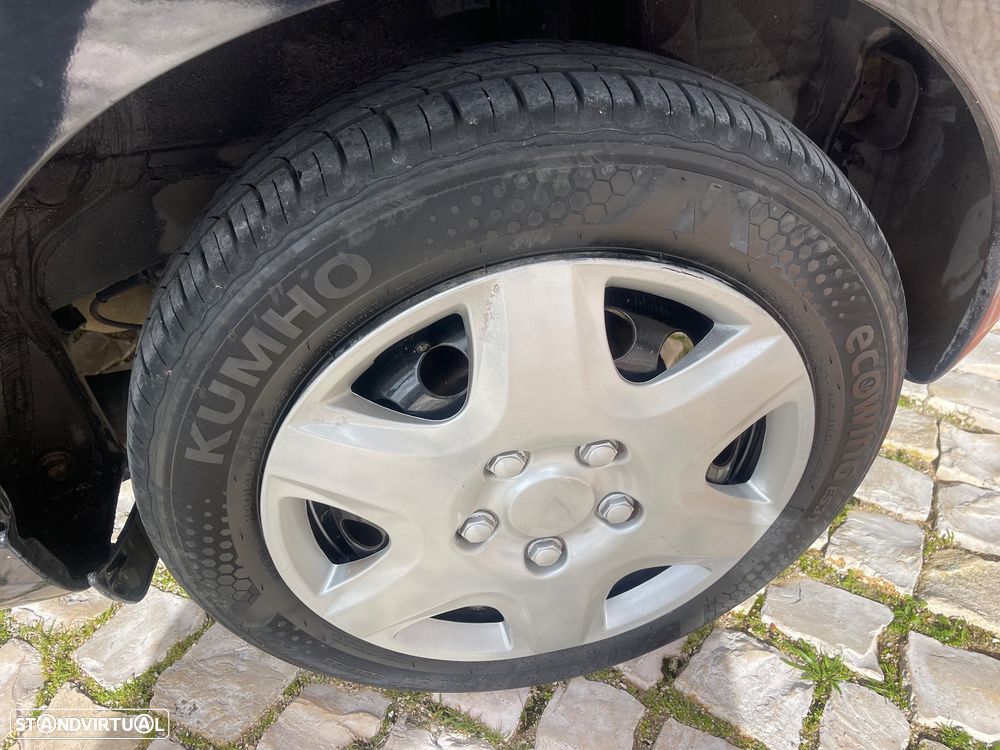 Peugeot 107 1.0 Trendy - 12