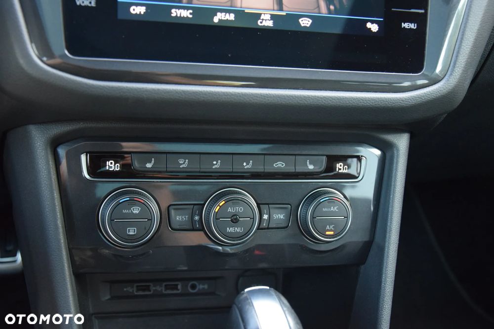 Volkswagen Tiguan Allspace 2.0 TDI R-Line DSG - 30