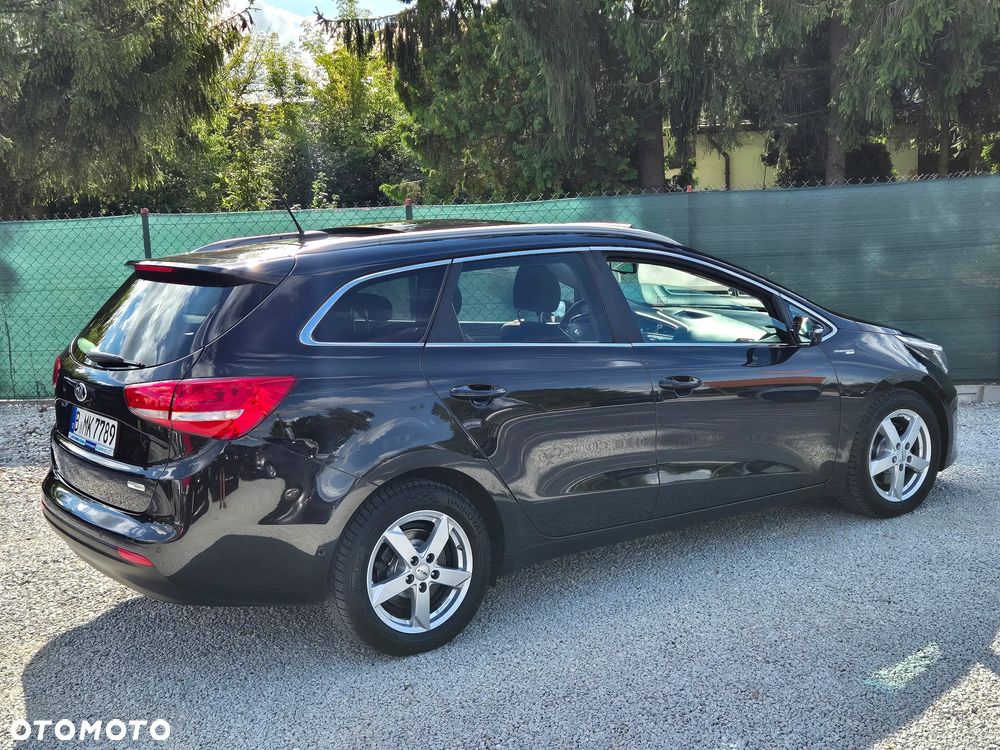 Kia Ceed 1.6 CRDi 136 ISG Platinum Edition - 16