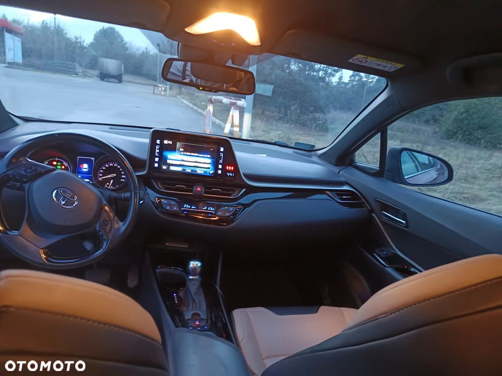Toyota C-HR 1.8 Hybrid Selection - 1
