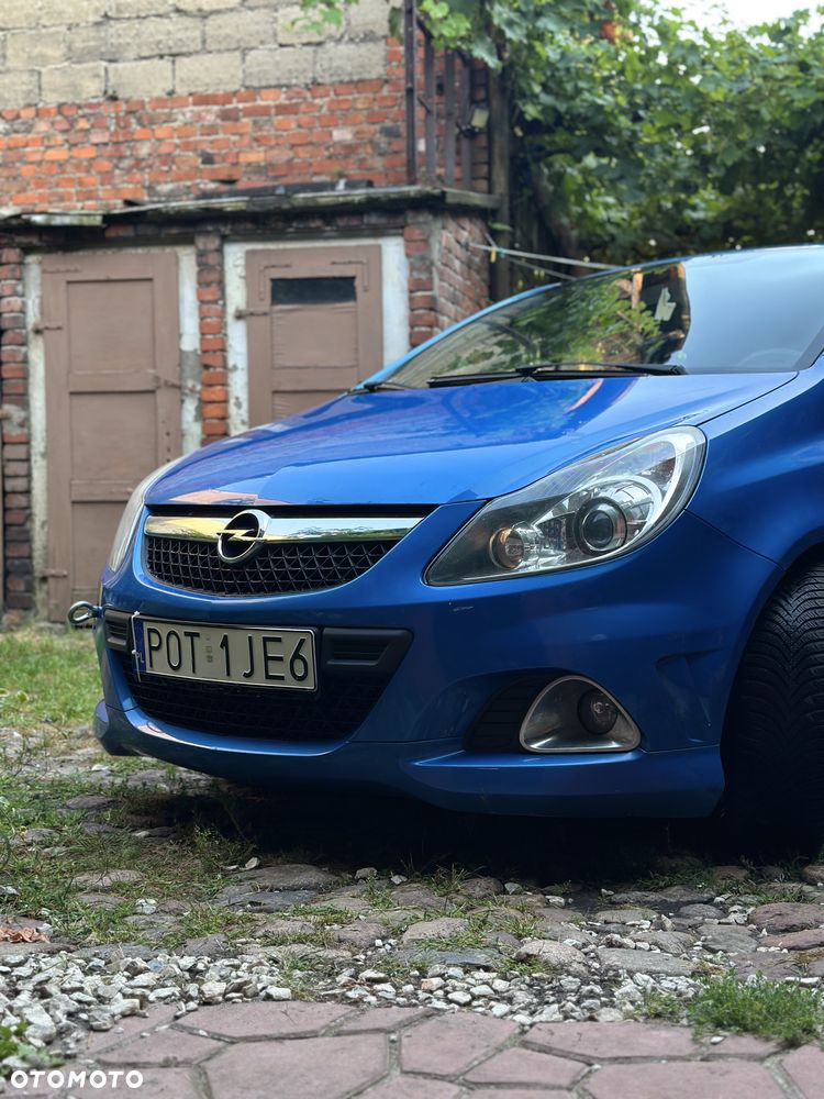 Opel Corsa 1.6T OPC - 12