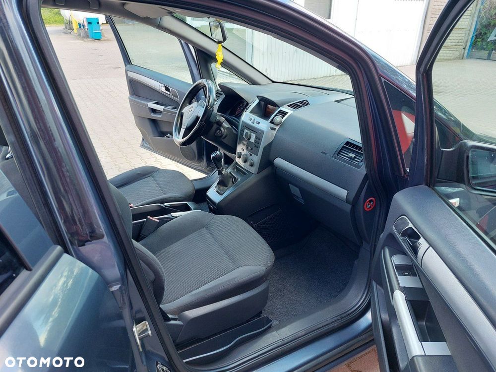 Opel Zafira - 14