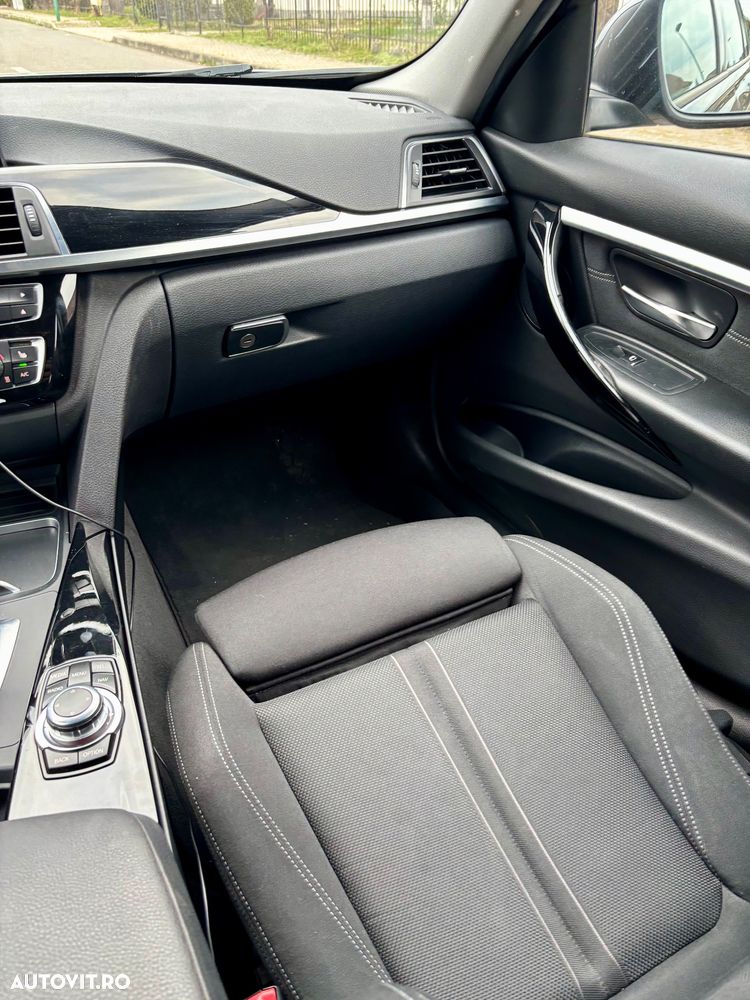 BMW Seria 3 318i Aut. Sport Line - 9