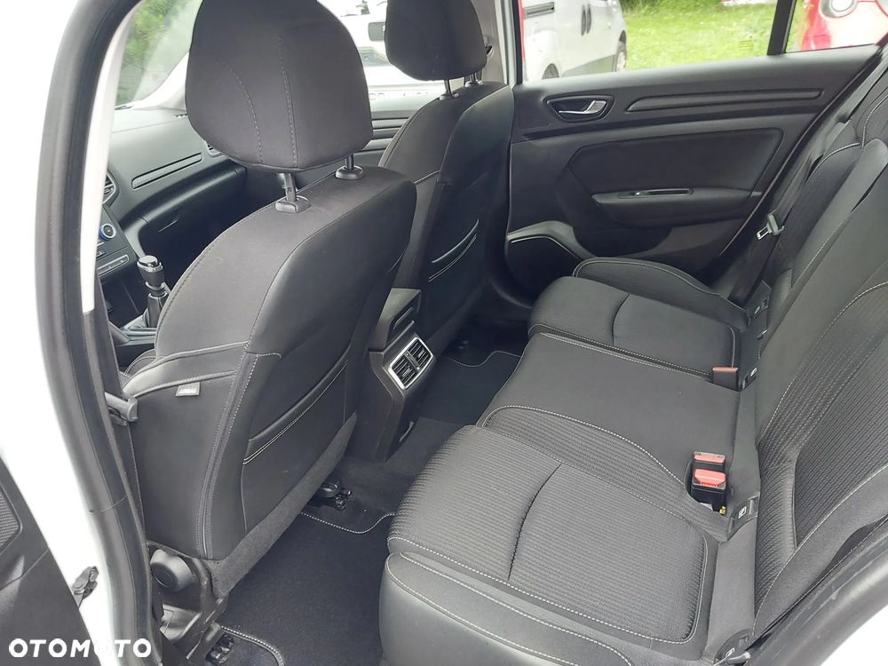 Renault Megane 1.5 Blue dCi Limited - 13