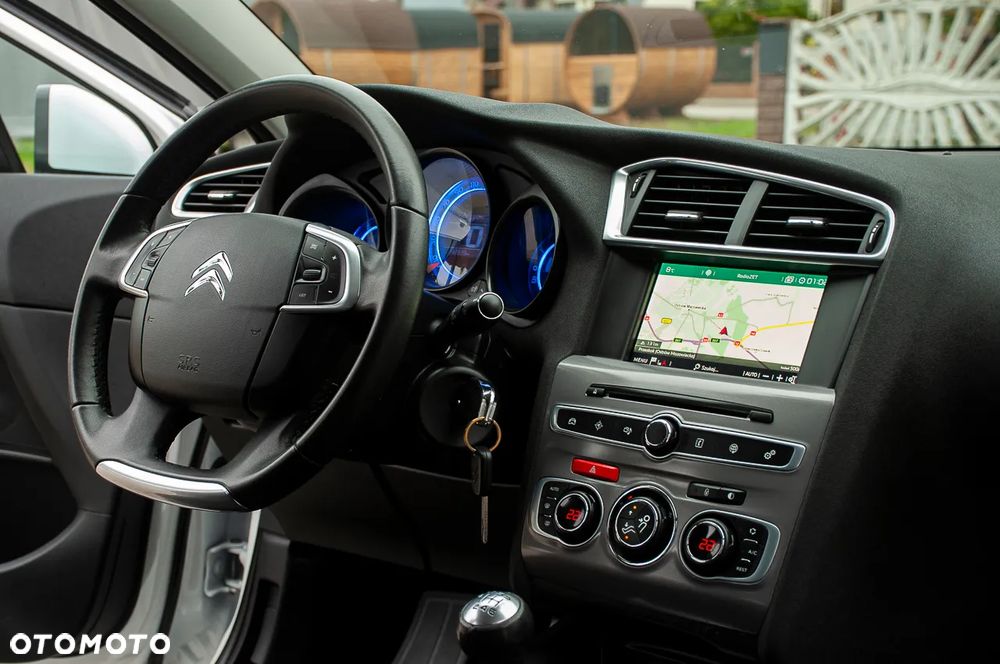 Citroën C4 PureTech 130 Stop&Start SHINE - 18