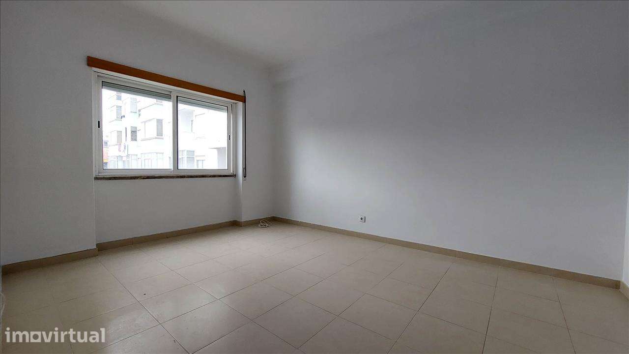 Apartamento em Sintra, Algueirão-Mem Martins - Grande imagem: 2/13