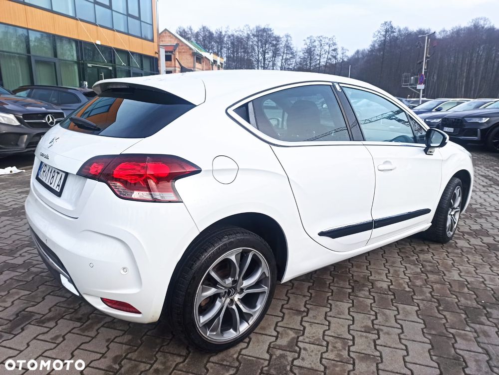 Citroën DS4 THP 200 SportChic - 5