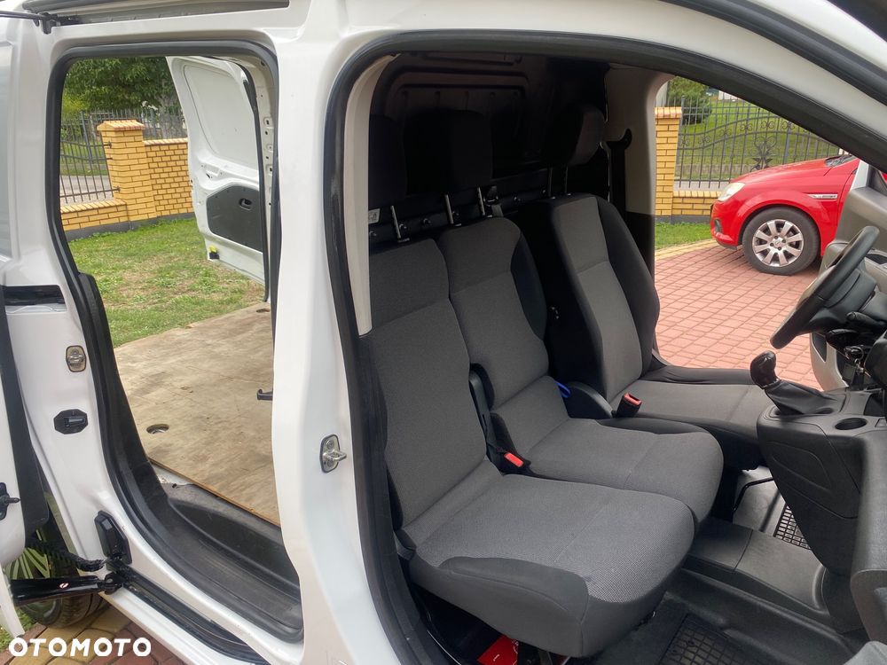 Peugeot PARTNER 1.6HDI 3-osobowy zakupiony w salonie w Rzeszowie - 13