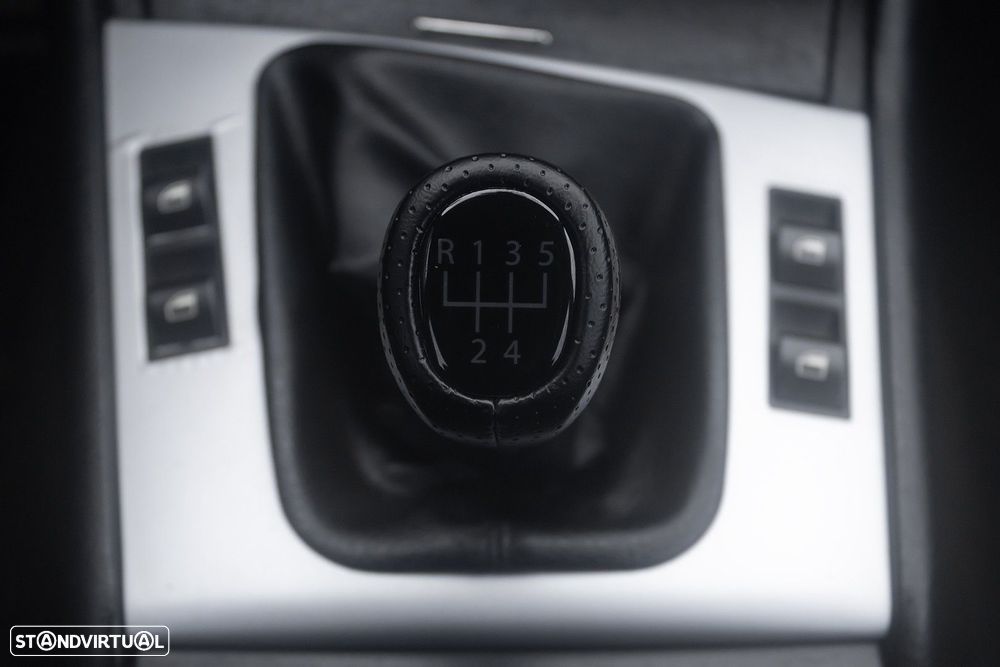 BMW 320 d Touring - 11