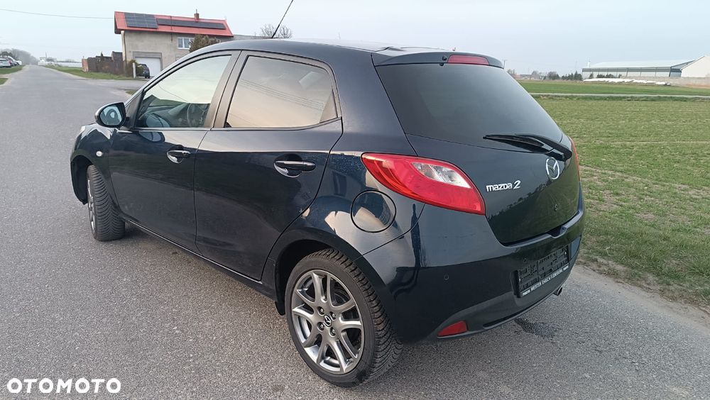 Mazda 2 - 4