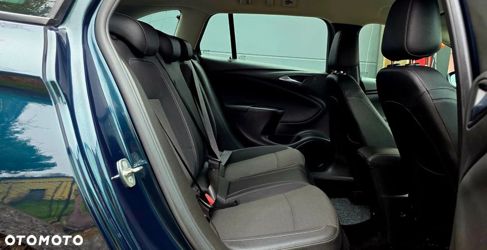 Opel Astra 1.4 Turbo Innovation - 21